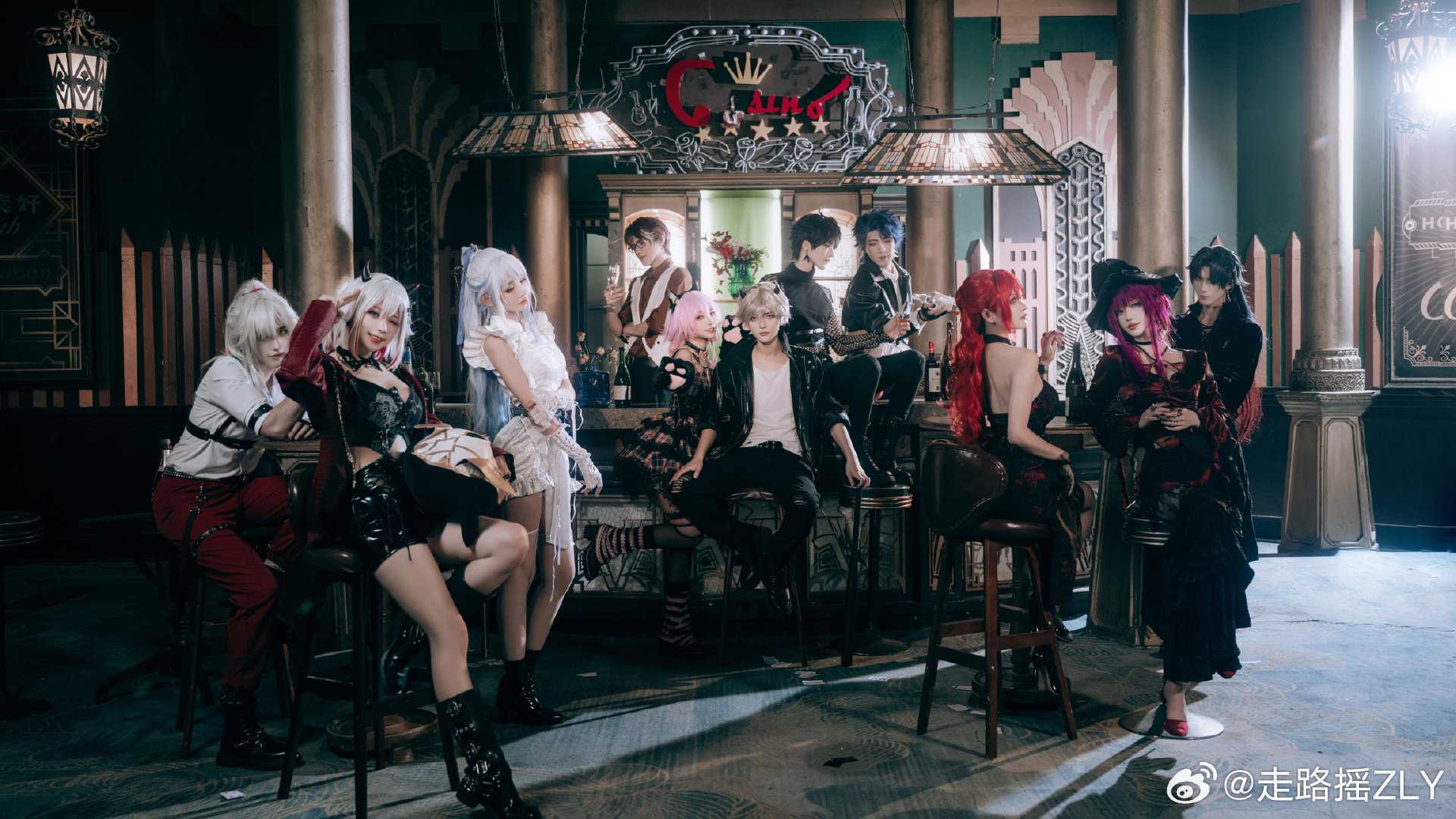 cosplay镜流也和大家一起过了一次万圣节呢！这套万圣节OC装扮怎么样？星穹铁道镜流@走路摇ZLY