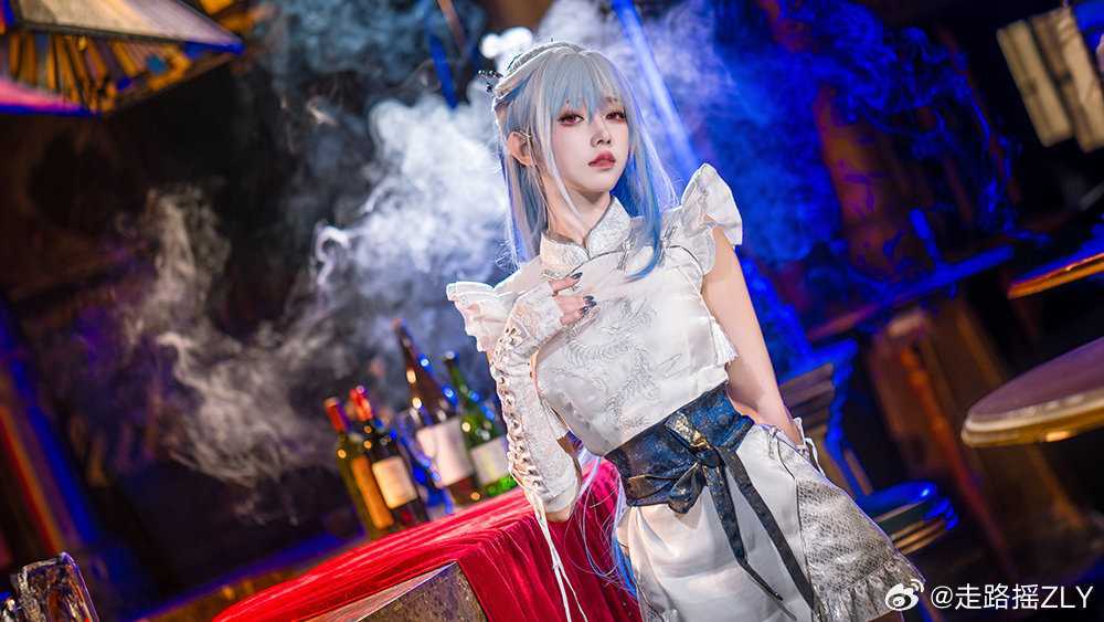 cosplay镜流也和大家一起过了一次万圣节呢！这套万圣节OC装扮怎么样？星穹铁道镜流@走路摇ZLY