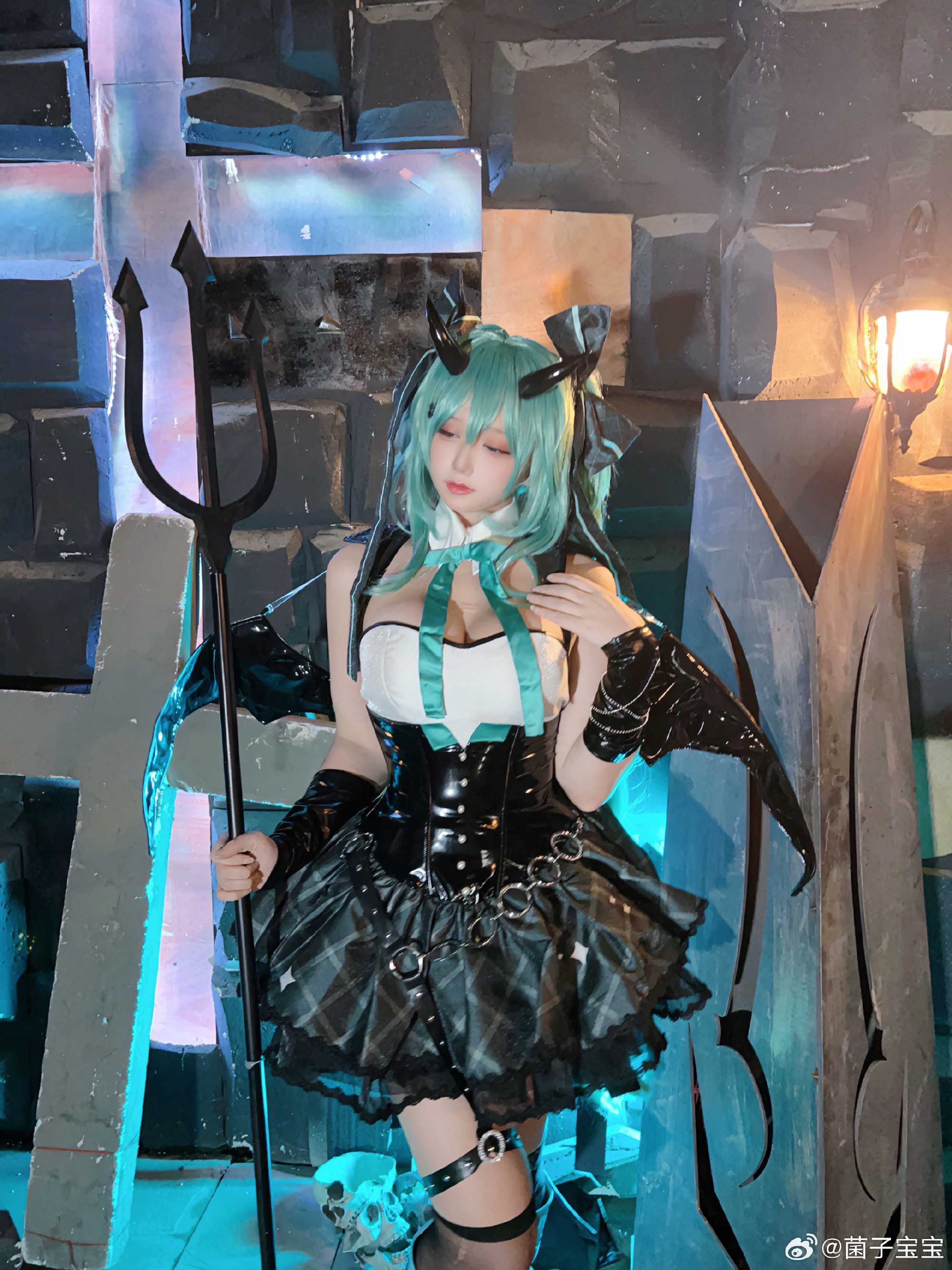 cosplay不给糖就捣蛋初音未来miku@菌子宝宝