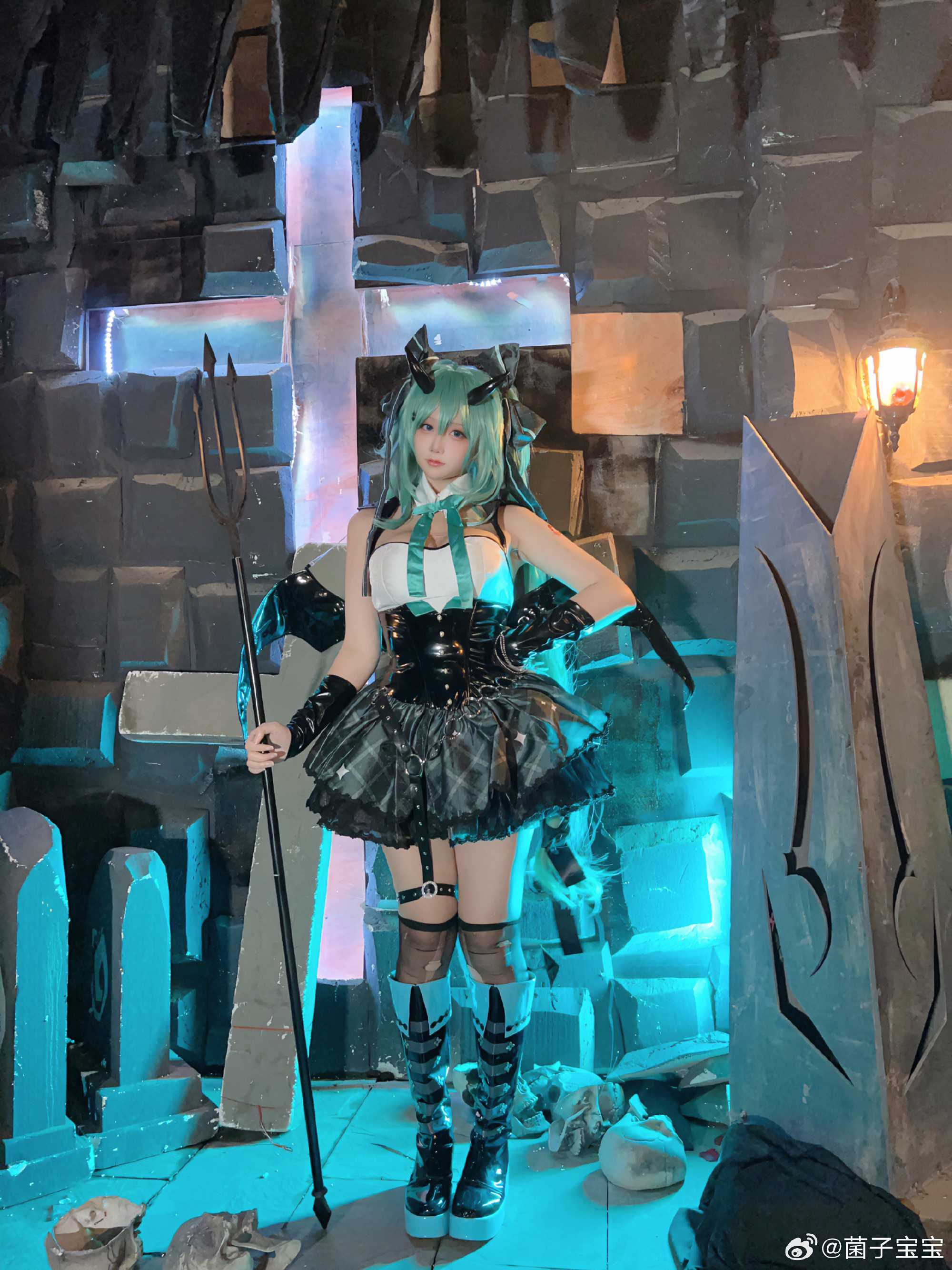cosplay不给糖就捣蛋初音未来miku@菌子宝宝