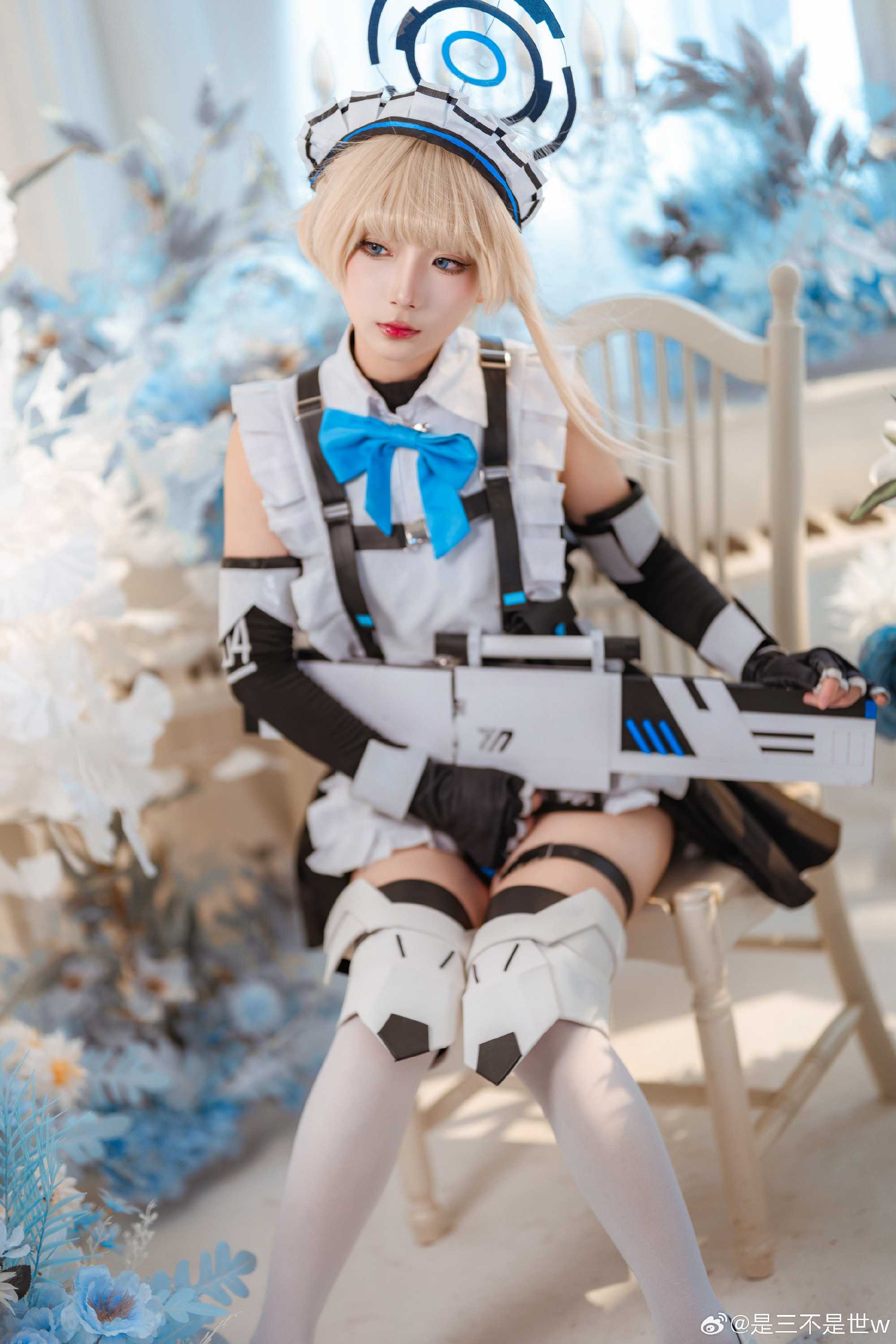 cosplay如果是学兔子的话，我也会一点.蔚蓝档案飞鸟马时@是三不是世w